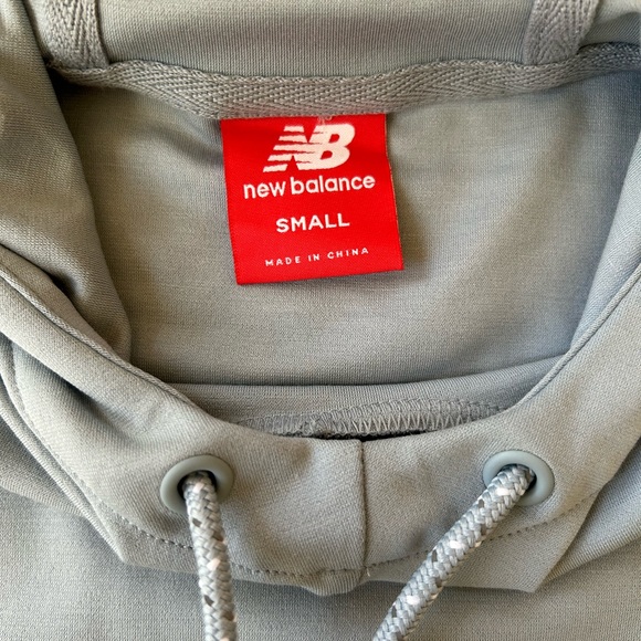 NWOT New Balance Women’s NB Athletics Pullover Hoodie in Light Slate - Small - Picture 8 of 10